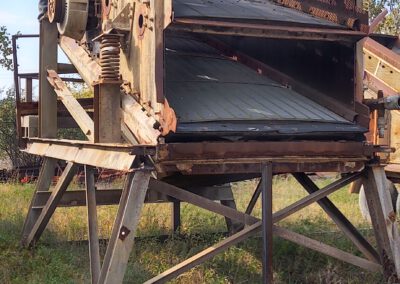 HEwitt Robbins 3 deck rinse screen