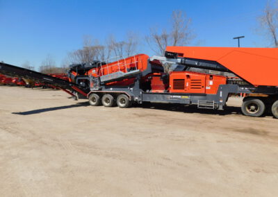 BRAND NEW TO MARKET, EDGE SM186 screeening plant